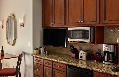 Napa Resort | Napa 1-Bedroom suite at vineyard w/wine tasting, pools, fitness, lots amenities