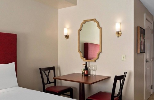 Napa Resort | Napa 1-Bedroom suite at vineyard w/wine tasting, pools, fitness, lots amenities