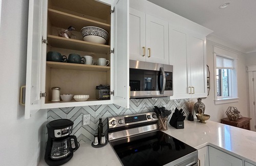 Wilmington Historic District Boat Rental | Napa at The Cove - Luxury Houseboat in Wilmington, NC