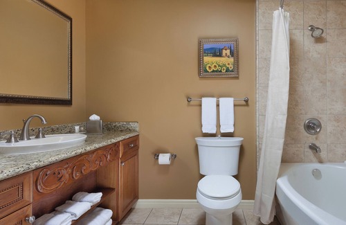 Napa Resort | Napa, CA: 1 Bedroom w/Wifi & Access to Resort Pool, Golf - Beautiful Area!
