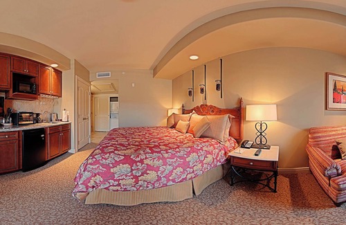 Napa Resort | Napa, CA: 1 Bedroom w/Wifi & Access to Resort Pool, Golf - Beautiful Area!