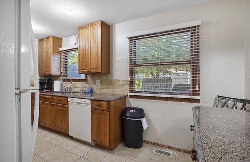 Fox Valley House | Naperville FHS Rental - Woodview Lane