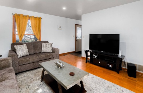 Fox Valley House | Naperville Rental- Knoll Dr