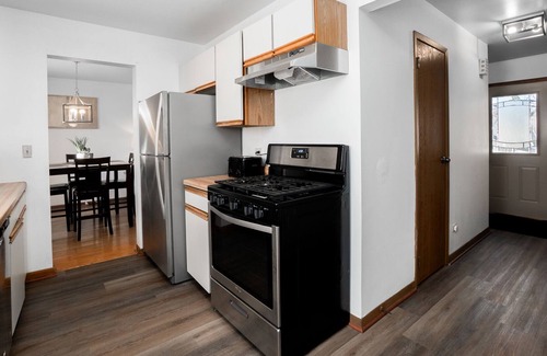 Fox Valley House | Naperville Rental- Knoll Dr