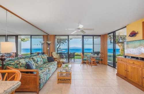 Napili House | Napili Point A9 · NP A9 OceanFront 1BD Tropical Getaway w Ocean