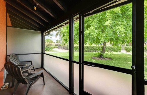 Naples Apartment | Naples Getaway with Fire Pit & Grill!