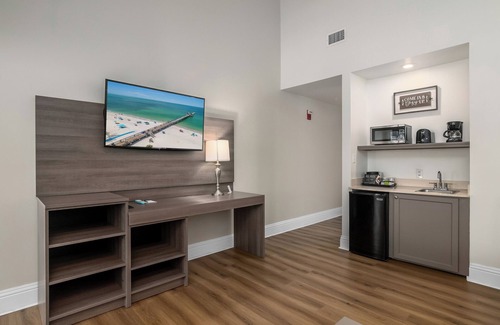 Redevelopment Area Hotel | Naples Park Central Hotel