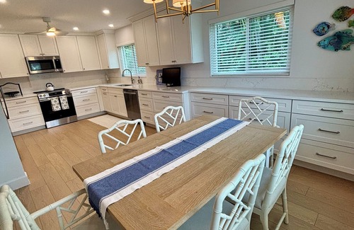 Park Shore Condo | Naples - Park Shore 2 Bedroom Condo - 1 minute from private Park Shore beach