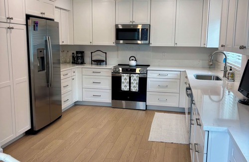 Park Shore Condo | Naples - Park Shore 2 Bedroom Condo - 1 minute from private Park Shore beach
