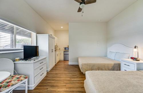 Naples Apartment | Naples Studio with Screened Patio and Resort Amenities
