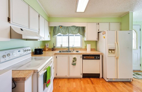 Naples House | Naples Vacation Rental w/Community Amenities!