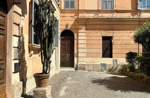 Esquilino Apartment | Napolehome Luxury Apartment in the center of Rome