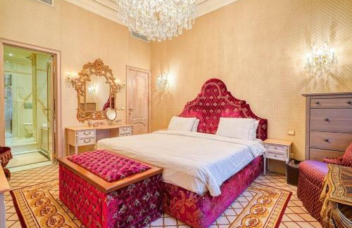 Champs-Elysees Apartment | Napoleon Suite Champs Elysees