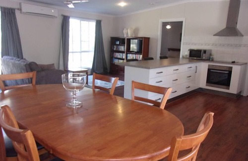 Naracoorte House | Naracoorte Country Retreat