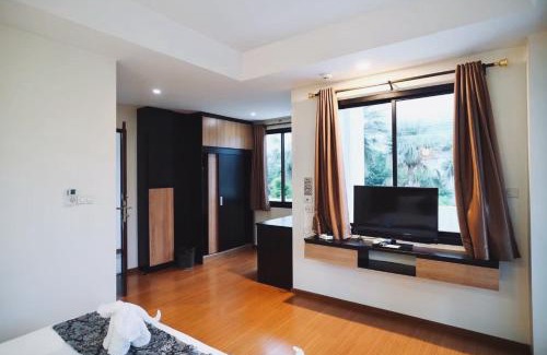 Lop Buri Hotel | Narai Iyara Palace