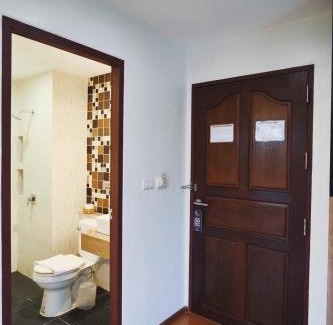 Lop Buri Hotel | Narai Iyara Palace