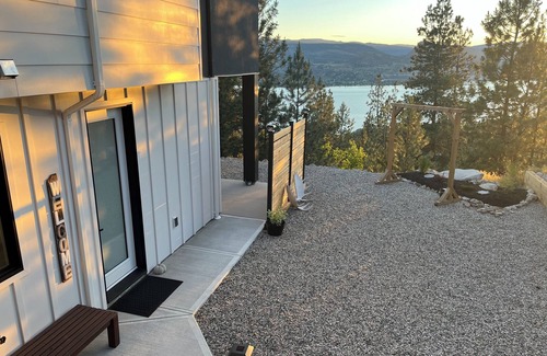 Okanagan-Similkameen Apartment | Naramata Sunset Oasis : Couples romantic getaway. n