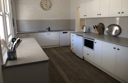 Wallinduc Other | Naringal Station - Shearer's Quarters Farmstay - Huge Farmhouse for 18 people!
