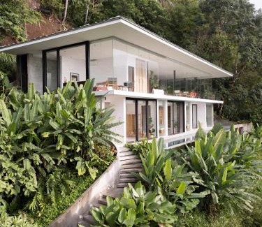 Laurel Bed & Breakfast | Narra Hill Tagaytay