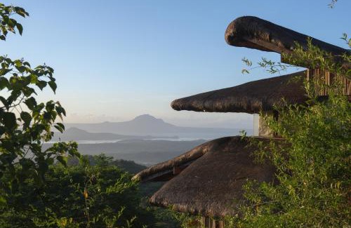 Laurel Bed & Breakfast | Narra Hill Tagaytay