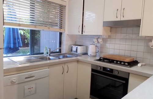 Narrabeen House | Narrabeen T/H, Master B/R & En-Suite, 2nd B/R with 1 x Bed/Office, 2 x Baths,