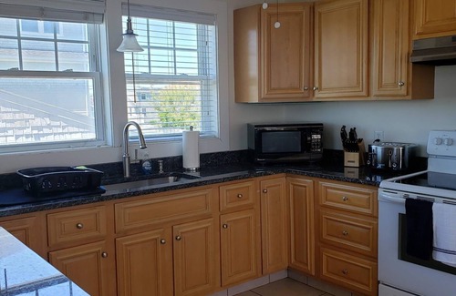 Point Judith House | Narragansett/Point Judith Summer Rental Beach House. Great Location! Sleeps 12