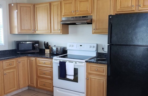 Point Judith House | Narragansett/Point Judith Summer Rental Beach House. Great Location! Sleeps 12