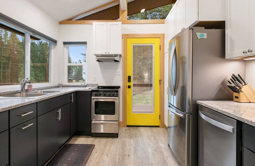 Kings Point Cabin | Narrows Cove Cabin