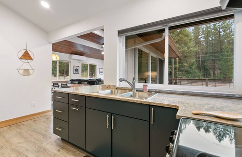 Kings Point Cabin | Narrows Cove Cabin