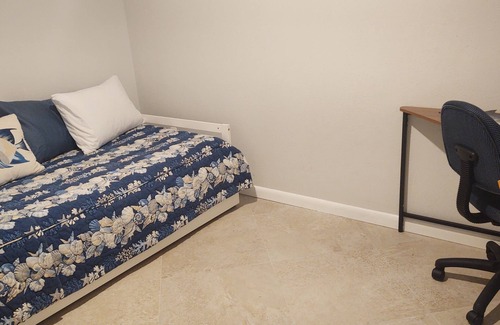 Titusville Apartment | NASA Waterfront Specious Apartment 2brs+ kayaks+rocket launches+dock + beaches