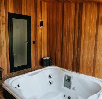 Clitheroe Ski Chalet | Nash - Bowland Retreat Lodges Clitheroe, Ribble Valley, Lancashire