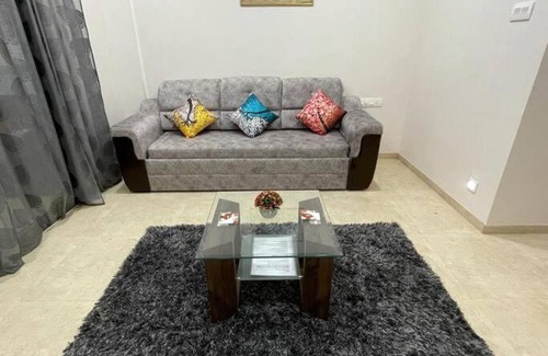 Igatpuri Apartment | NASHVILLE - Apartment with Modern Amenities