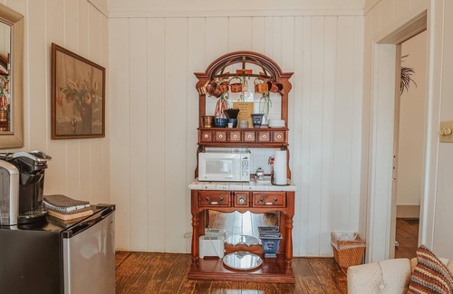Nashville Apartment | Nashville charm, Suite#1 is located steps from shops, restaurants. Pet friendly!