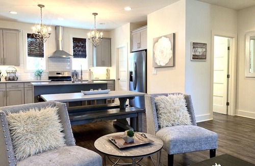 Katie Hill Neighborhood Condo | Nashville Fav! Private Garage & Close to Broadway