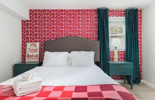 Hillwood House | Nashville Gem Grill Mini Pickleball Sleeps 12