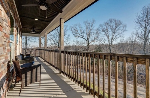 Goodlettsville House | Nashville Getaway! Just 20 min from Nashville! Amazing views! Peaceful setting!