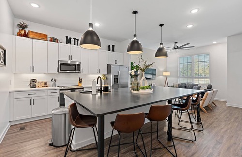 Cleveland Park House | Nashville Group Getaway - 2 Homes, Rooftops, 28