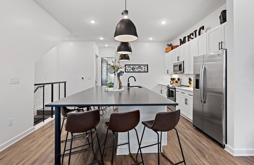 Cleveland Park House | Nashville Group Getaway - 2 Homes, Rooftops, 28
