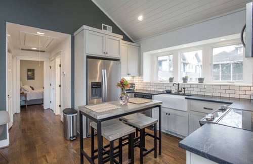 12 South House | Nashville's Best Historic Neighborhood! Walk to Food & Shopping!