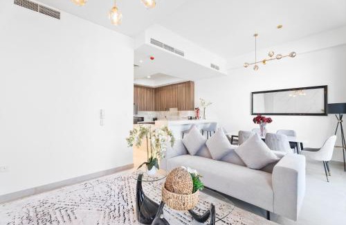 Mina Al Arab Villa | Nasma Luxury Stays - Luxurious Beachside Villa with Private Patio