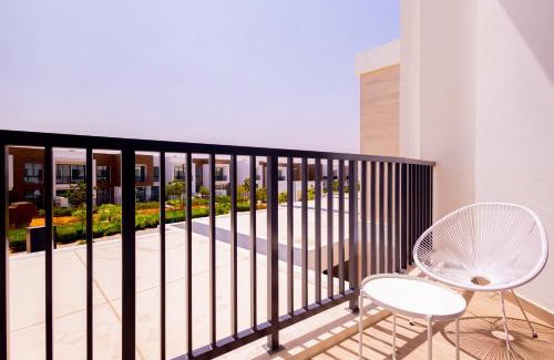 Mina Al Arab Villa | Nasma Luxury Stays - Charming Villa in Al MinaArab with Private Patio