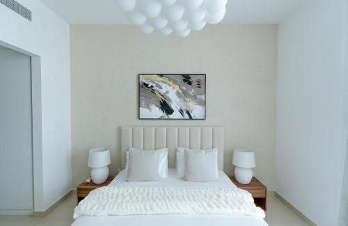 Mina Al Arab Apartment | Nasma Luxury Stays - Calming Blues Stylish 1BR in Hayat Island