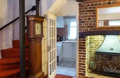 Canterbury Cottage | NAT FIELD'S HOUSE, family friendly in Canterbury