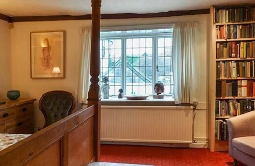 Canterbury Cottage | NAT FIELD'S HOUSE, family friendly in Canterbury