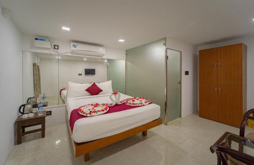 Manjakuppam Hotel | Nathan Resort with Swimming Pool