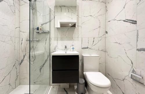 Kensal Green Apartment | Nathaniel's Place in Notting Hill hosted by AirOperate