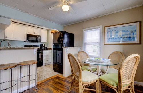 South End House | Nathans Cottage - 6 bedroom home with sound views next to Oceanic Pier