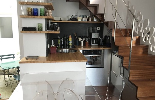 12th Arrondissement House | Nation :quiet, sunny, private house*+ free pking in private street.