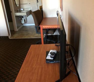 Tonopah Hotel | National 9 Inn