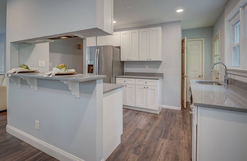 Historic District House | National Harbor .4 Bedroom 2 full bath Single Family. 5 beds 2 kitchens.